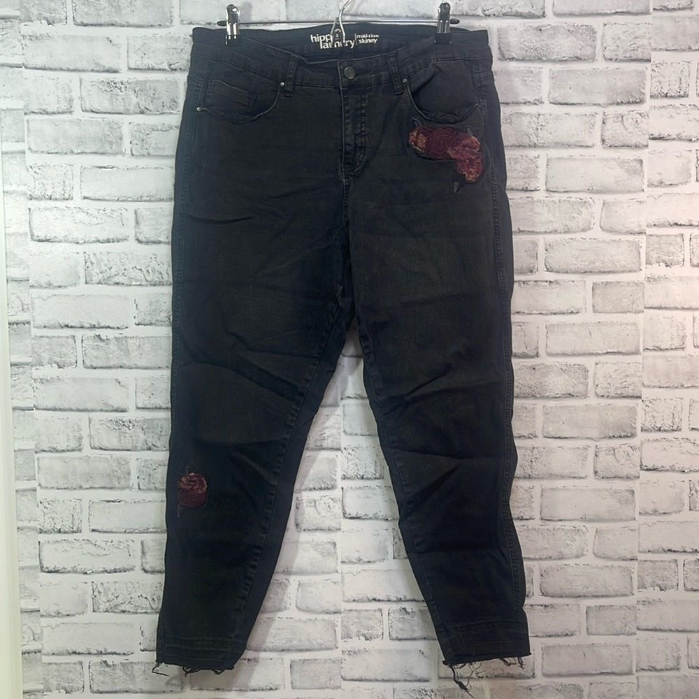 Hippie Laundry Mid-Rise Raw Hem Embroidered Skinny Jeans 16
